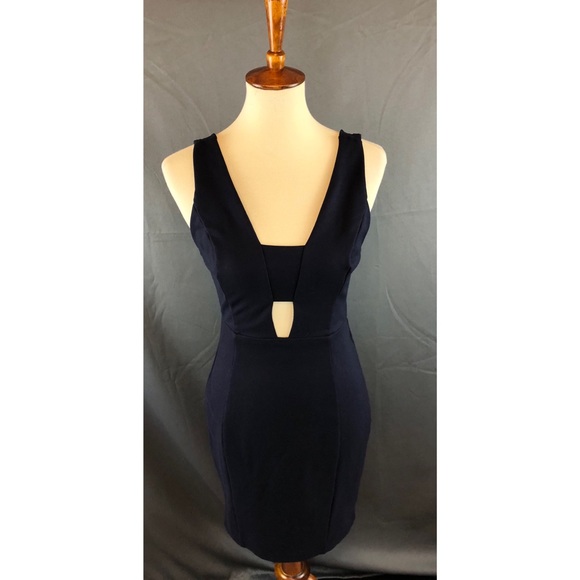 Dresses & Skirts - NWOT cut out dress